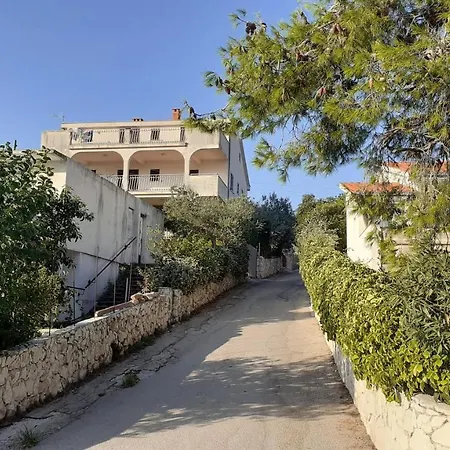 Apartament Mladen