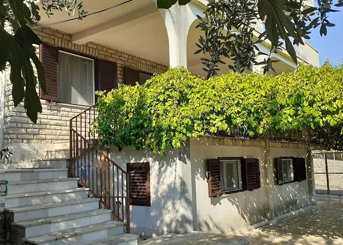 Mladen Apartamento Trogir